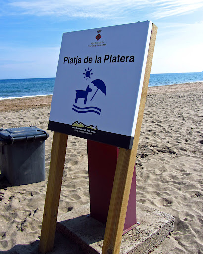 Playa de la Platera para perros en Girona